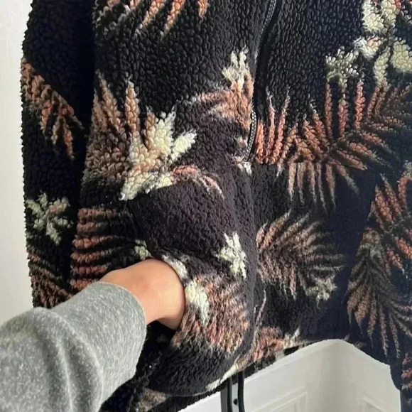 Billabong jacket Sherpa size medium - Picture 5 of 5